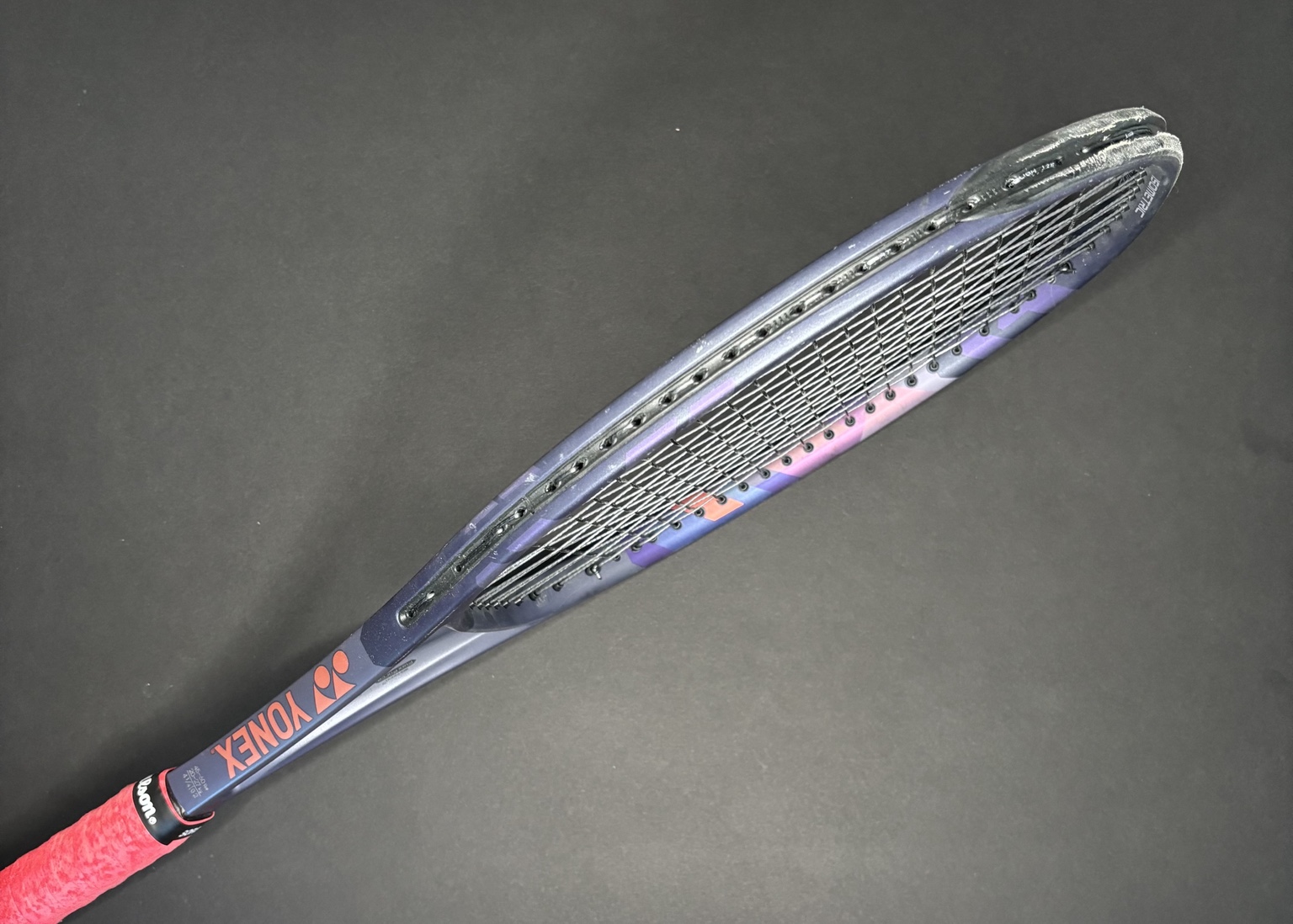 Yonex Percept 97 frame profile side B