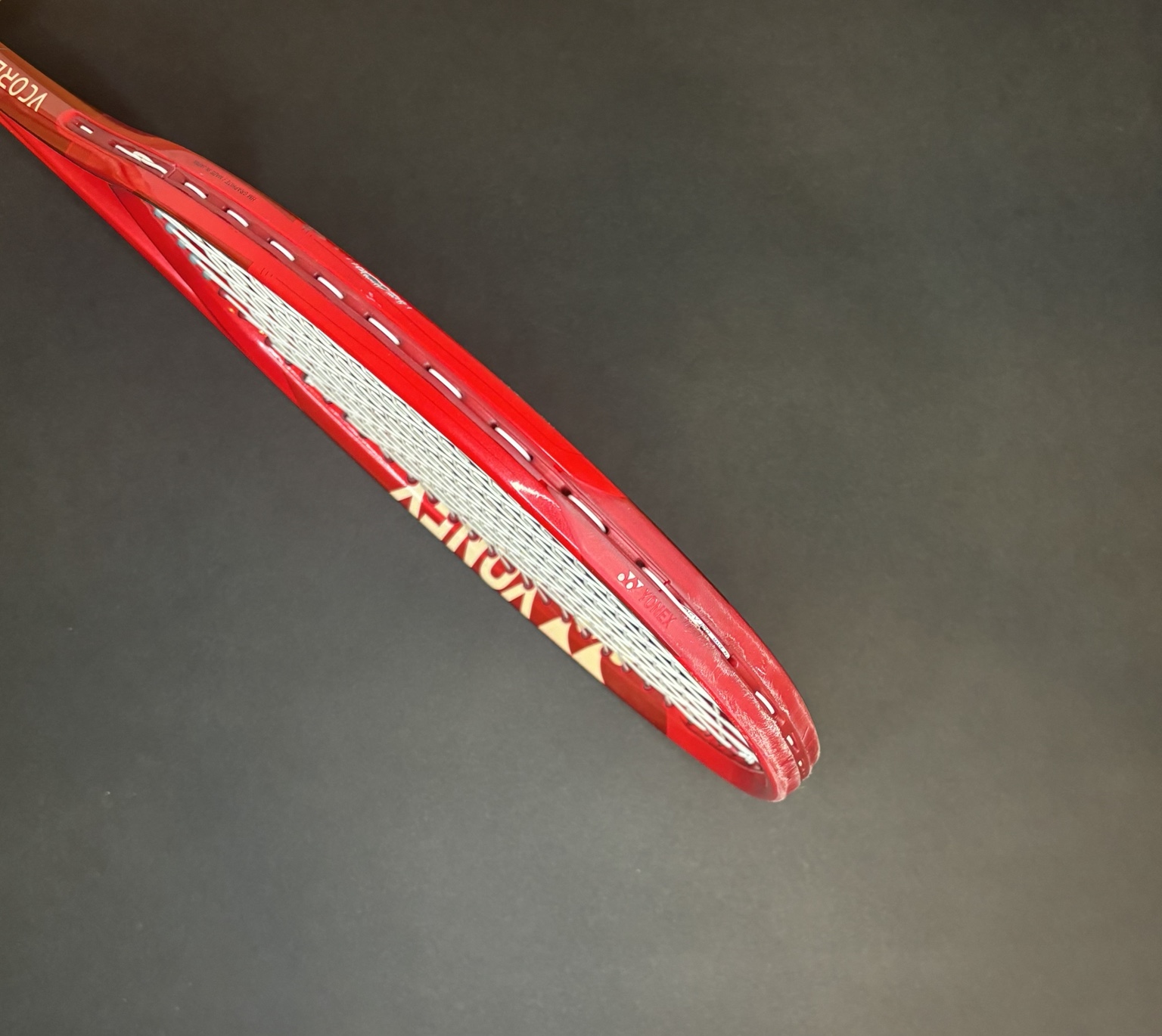 Yonex VCORE 95 bumper and grommet condition side A